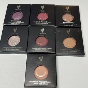 Younique moonstruck pressed shadow